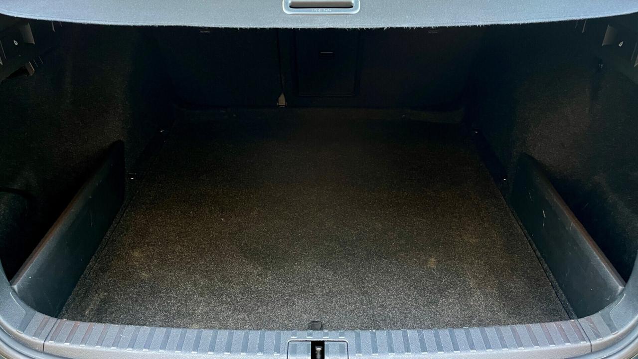 SKODA OCTAVIA 2.0 TDI EVO 115c V. COCKPIT