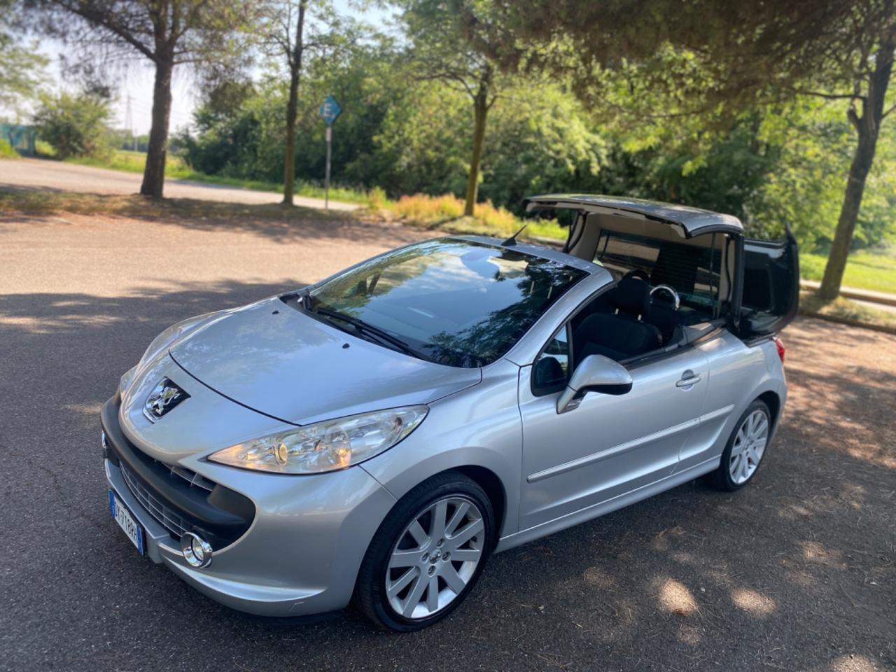 Peugeot 207 1.6 VTi 120CV CC Féline