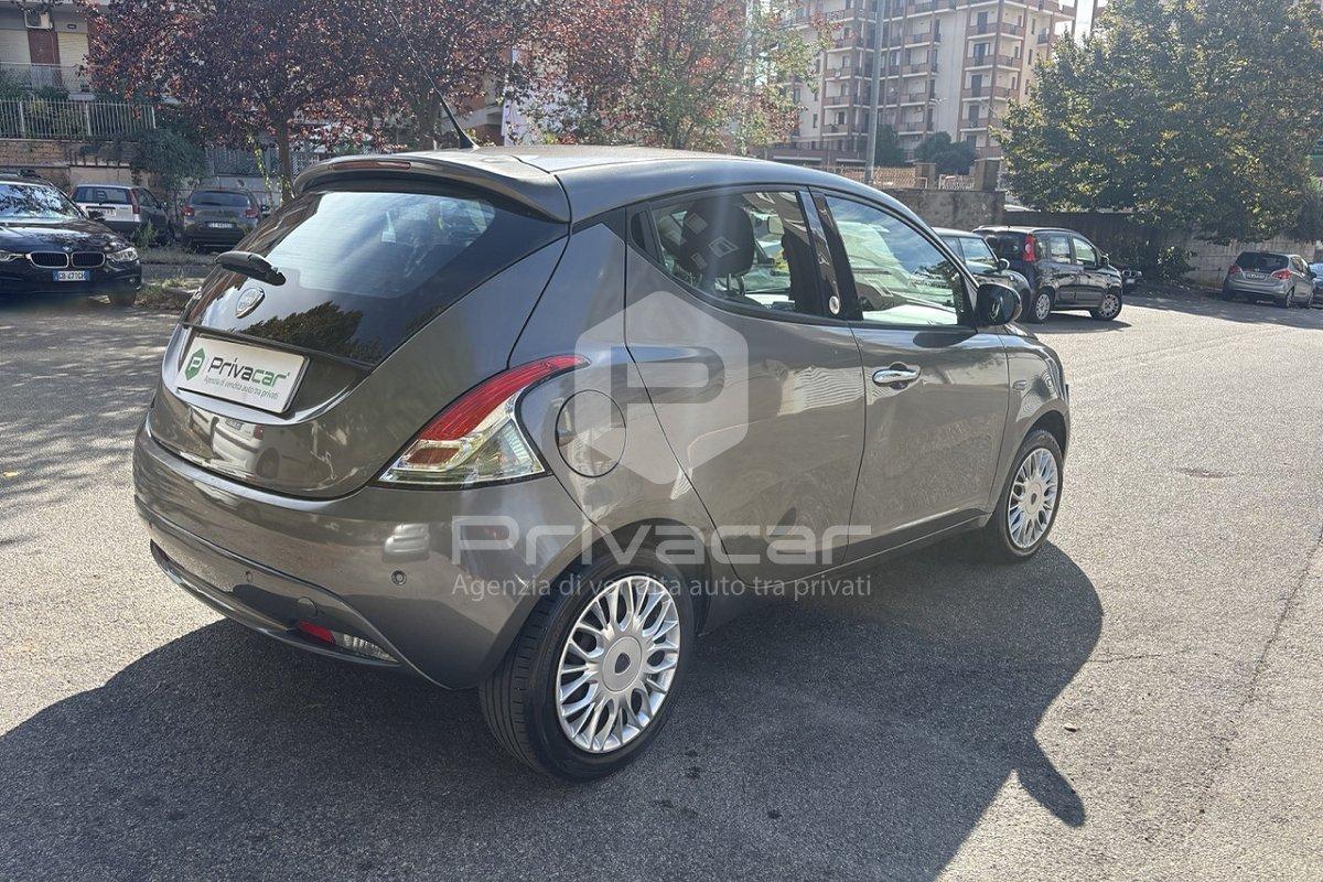 LANCIA Ypsilon 1.2 69 CV 5 porte GPL Ecochic Gold