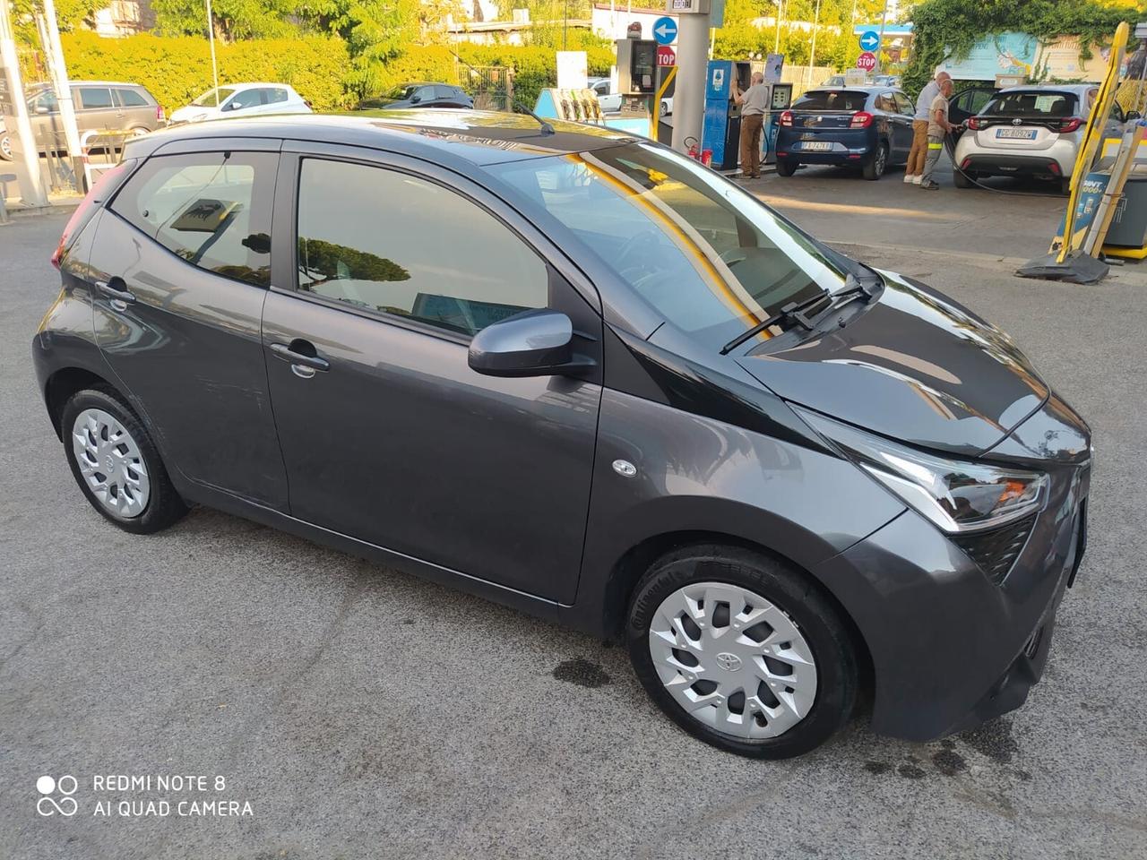 Toyota Aygo Connect 1.0 VVT-i 72 CV 5 porte x-clusiv MMT - GPL