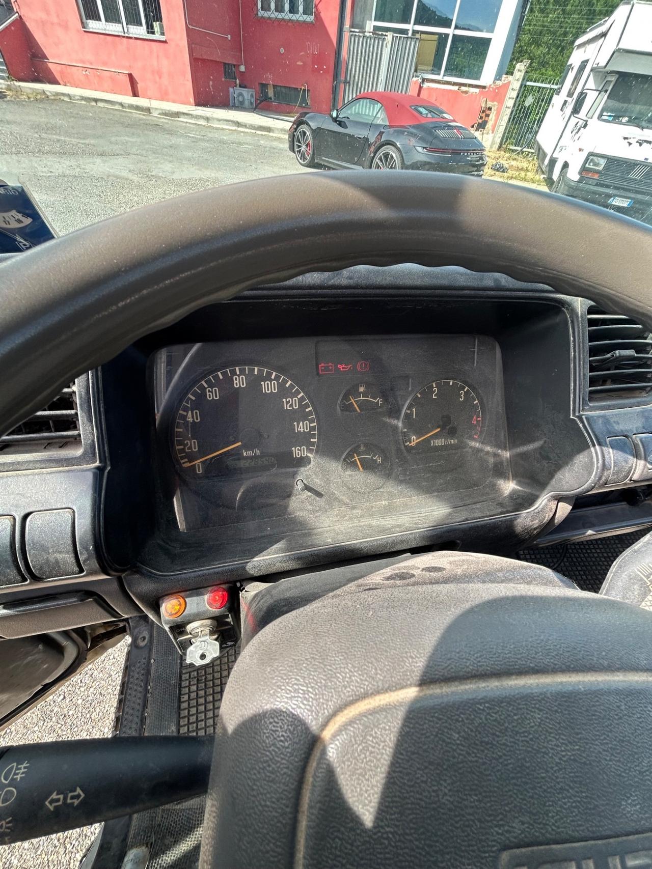 Isuzu ribaltabile del 2005 in saldo 105