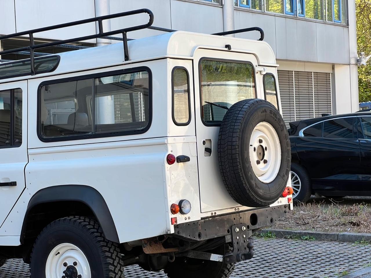 Land Rover Defender 110 ~Gancio di traino~8 posti~Aria condizionata~Pelle