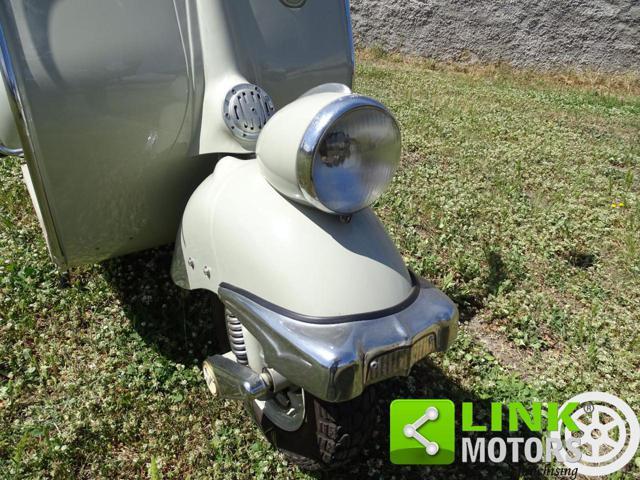 PIAGGIO Vespa 125 faro basso Restaurata (targa oro)