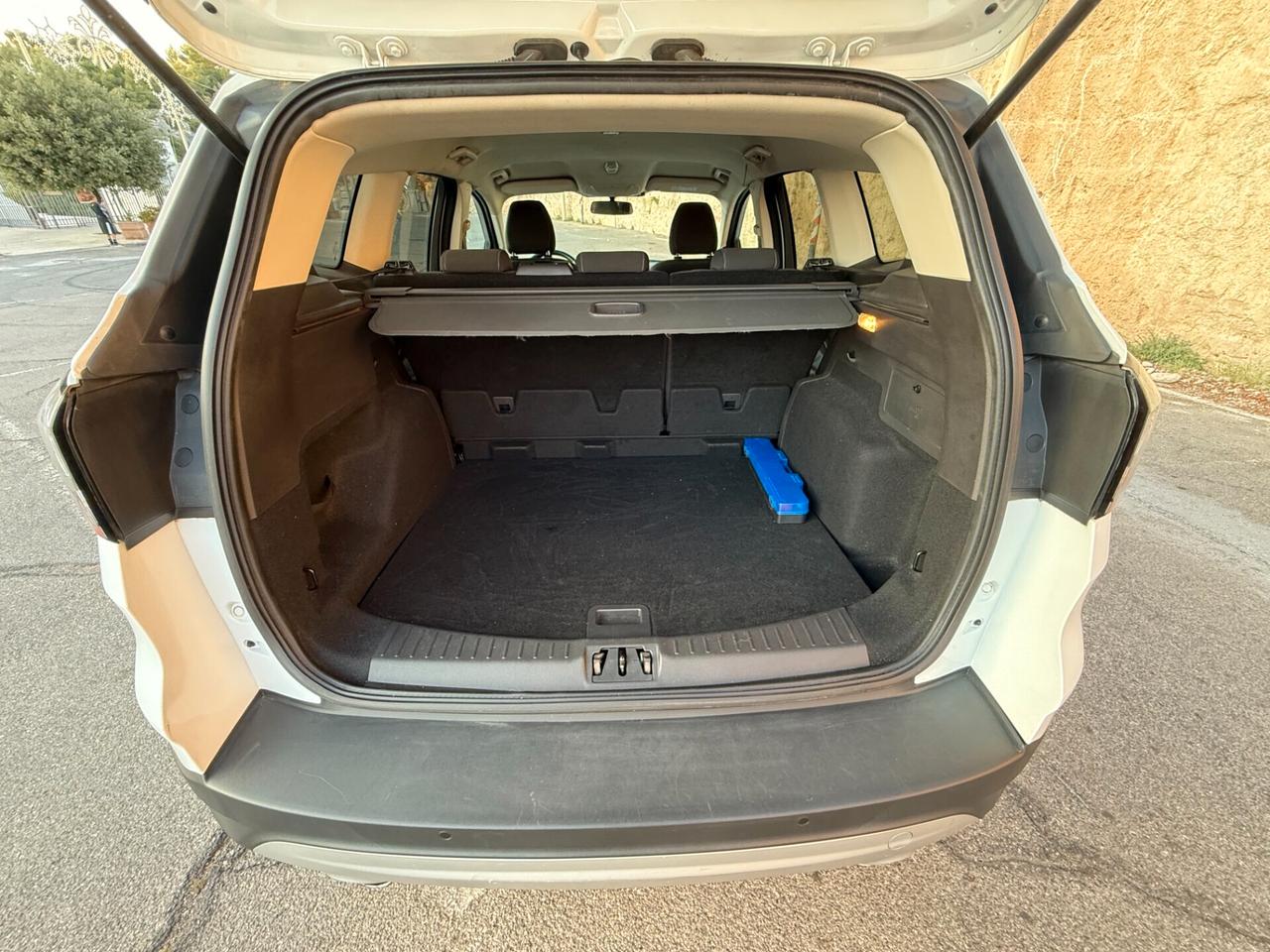 Ford Kuga Titanium/1.5 120CV/CAR PLAY/RETRO/KYLESS