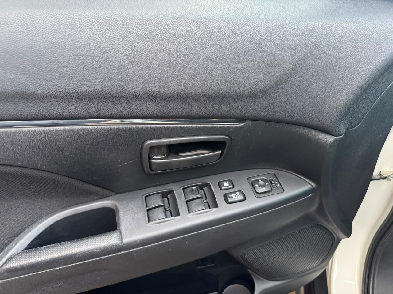 Mitsubishi ASX 1.6 2WD GPL Bi-Fuel Invite Navi