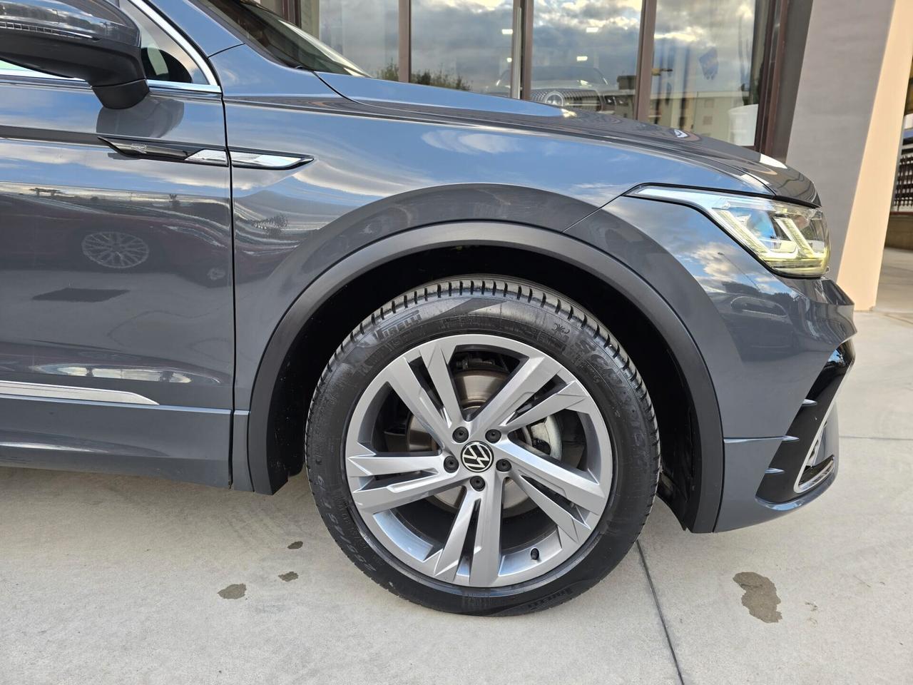 Volkswagen Tiguan 2.0 TDI 150 CV SCR DSG R-Line