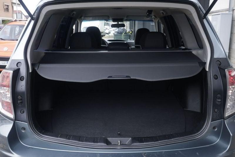 Subaru Forester Subaru Forester 2.0X Bi-Fuel Comfort 110KW ANNO 2012