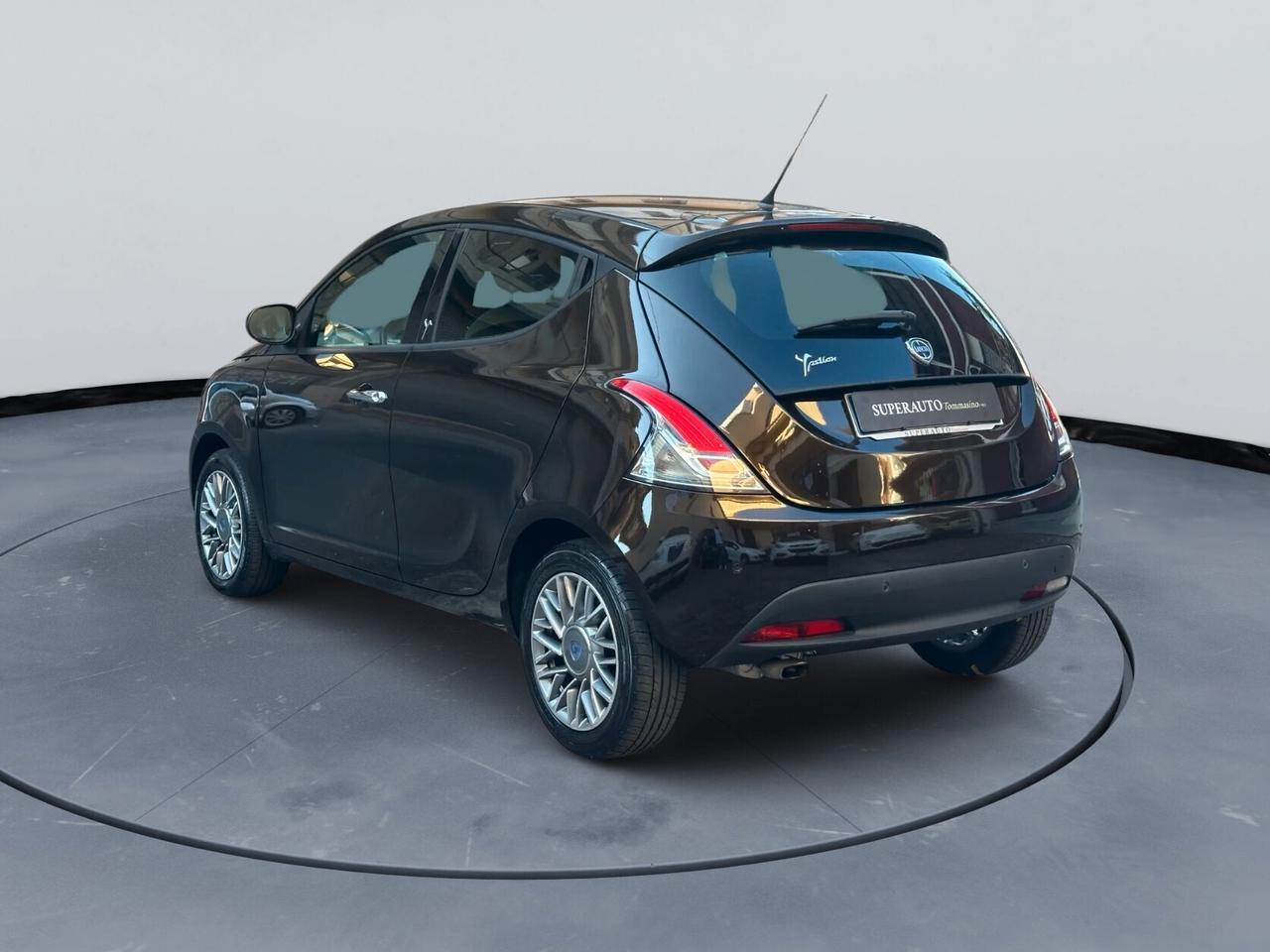 Lancia Ypsilon 1.2 69 CV 5 porte Platinum