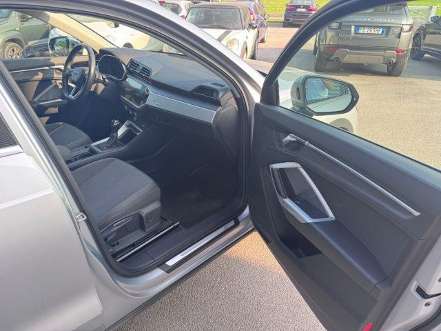 AUDI Q3 35 TDI S-tronic Business Advanced virtualcockpit
