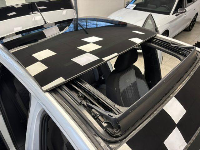 VOLKSWAGEN Taigo 1.0 TSI 116CV R-Line *GARANZIA VW*TETTO APRIBILE*