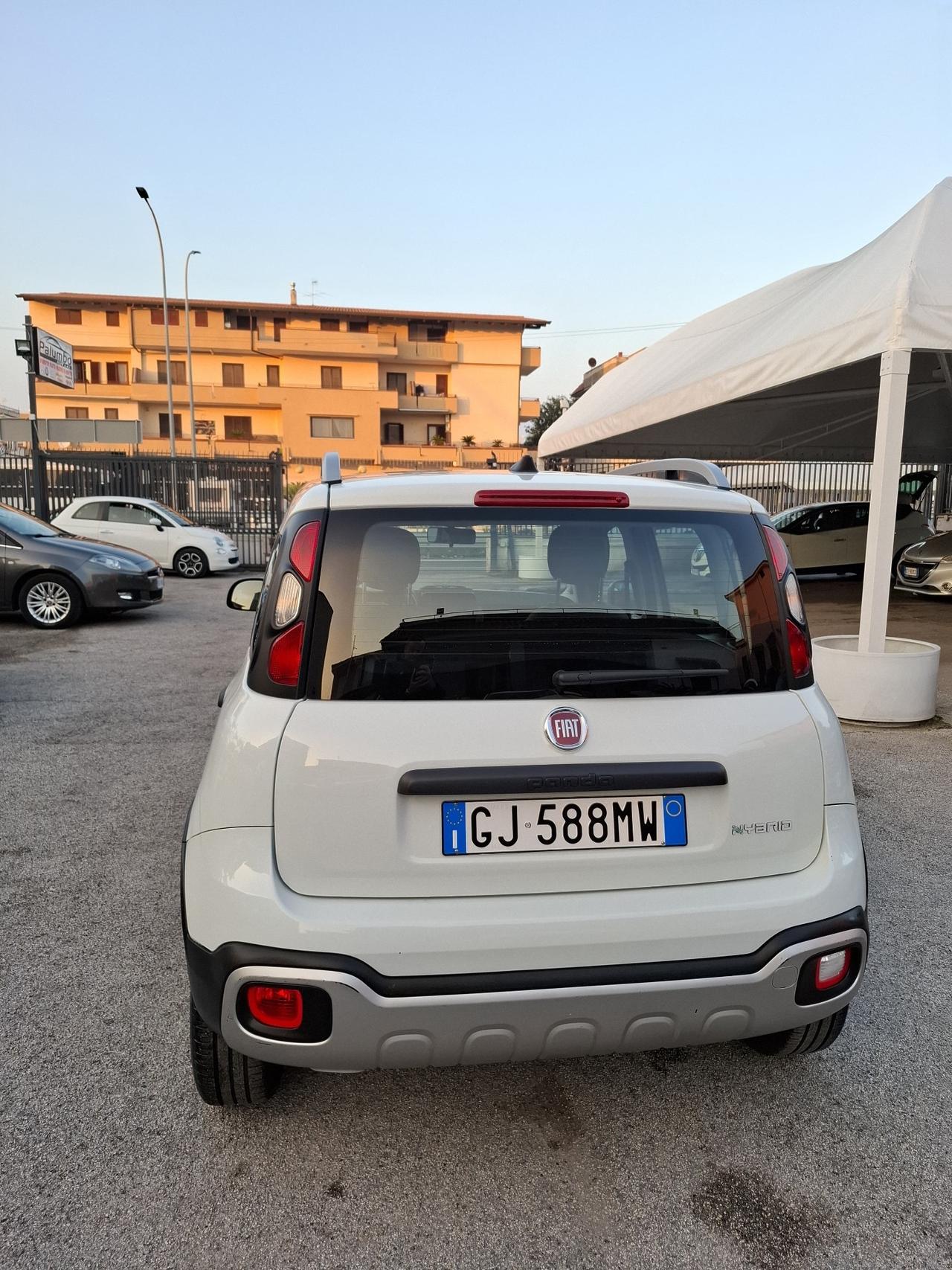 Fiat Panda Cross 1.0 FireFly S&S Hybrid 10.000 km