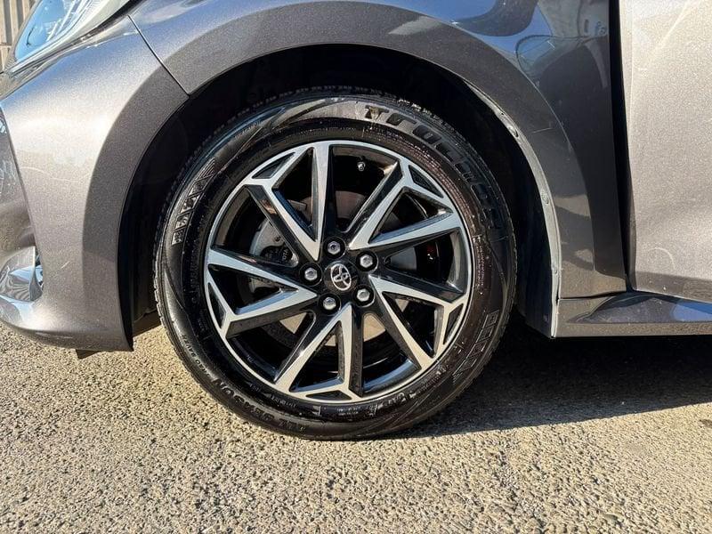 Toyota Yaris Hybrid Lounge MY22