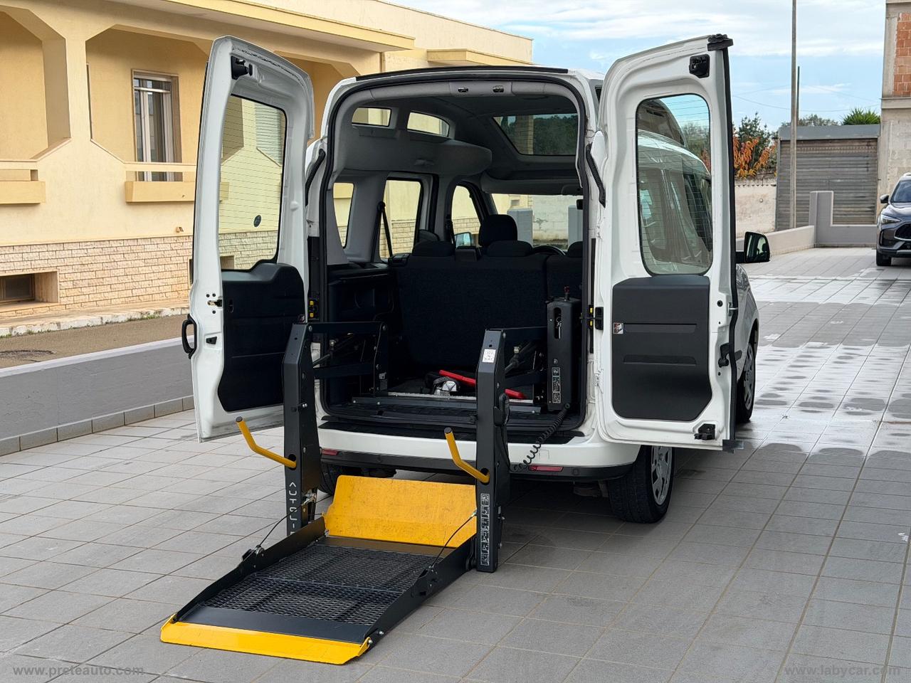Doblò 1.6 MJT 120CV TETTO ALTO TRASPORTO DISABILI