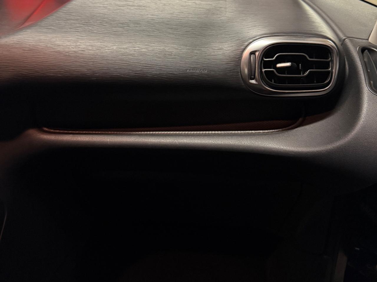 MERAVIGLIOSA CITROËN C3 PICASSO ADATTA A NEOPATENTATI