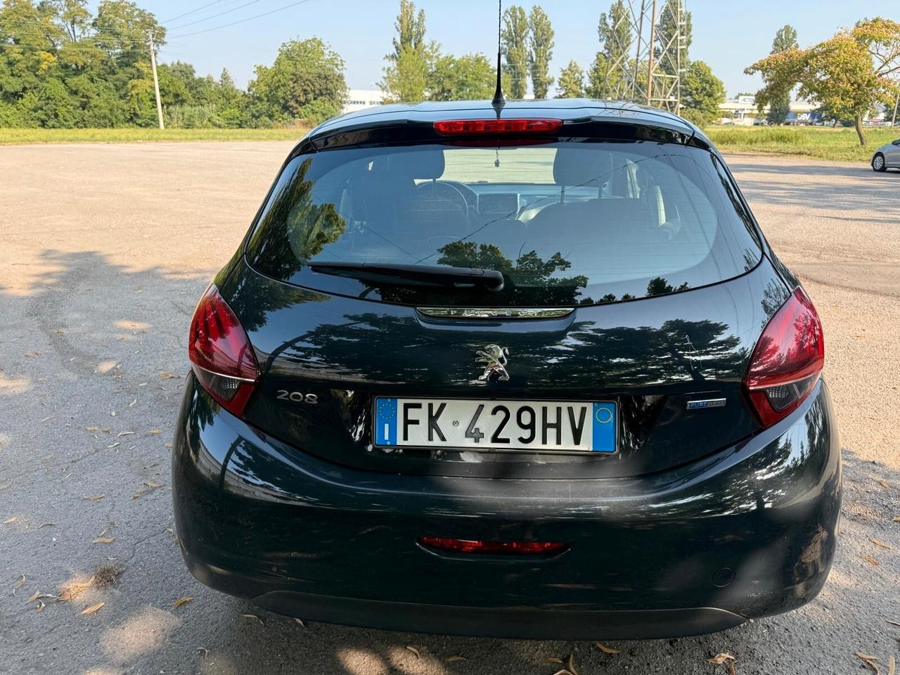 Peugeot 208 PureTech 82 5 porte Allure NEO PATENTATI