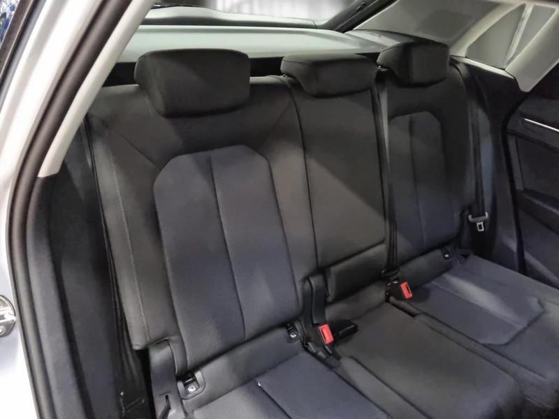 AUDI Q3 40 TDI quattro S tronic Business