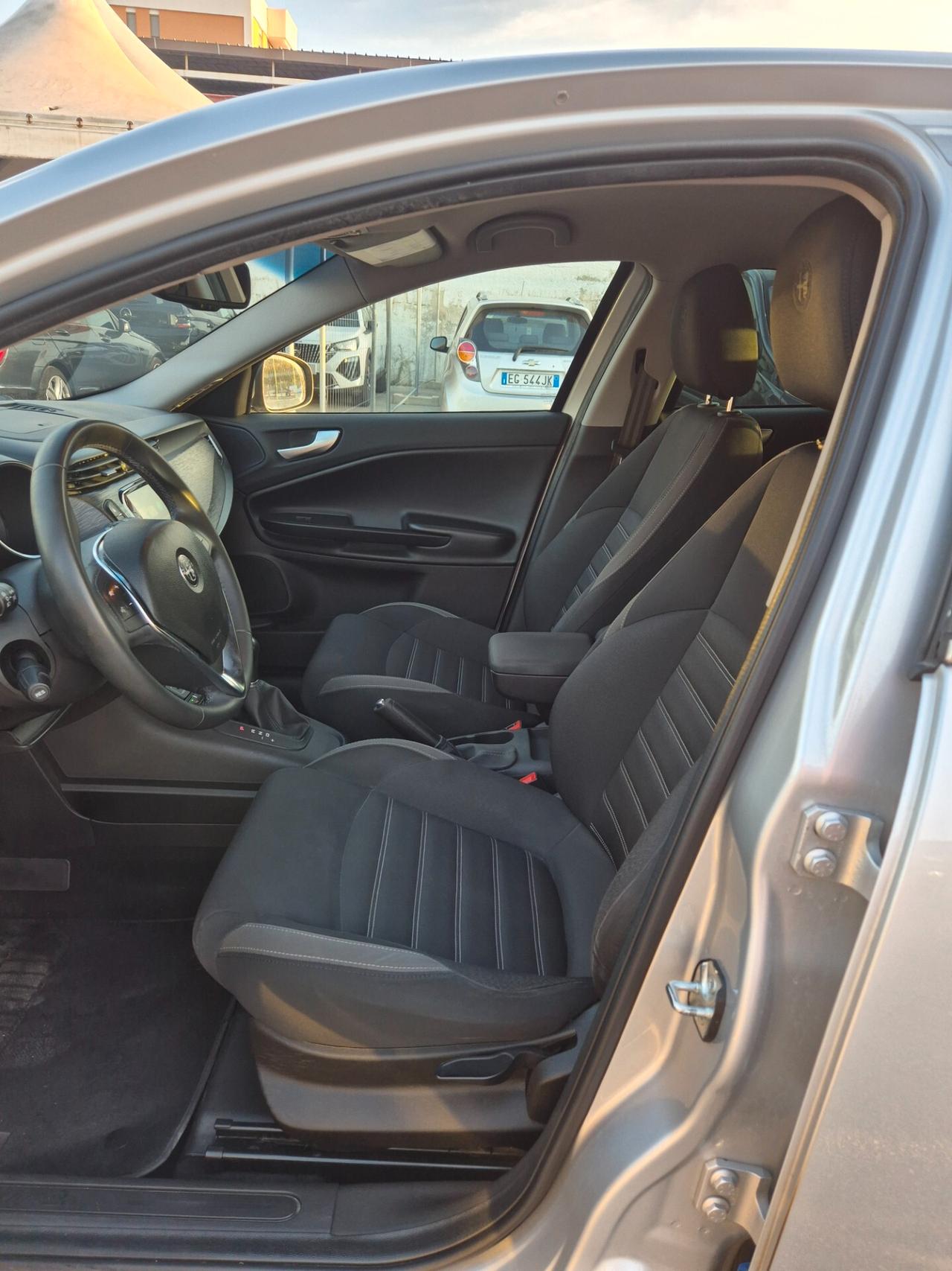 Alfa Romeo Giulietta 1.6 JTDm TCT 120 CV Sportiva