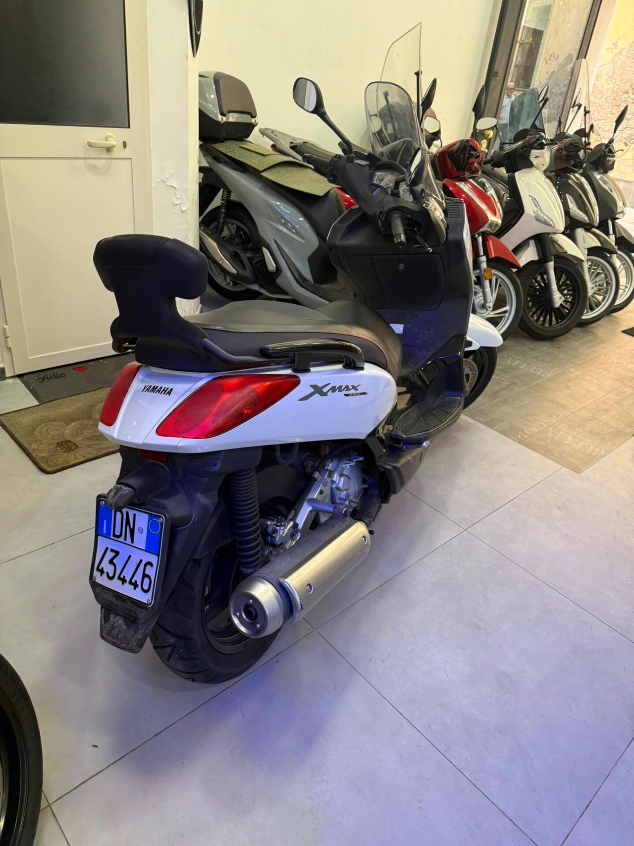 Yamaha X-Max 250