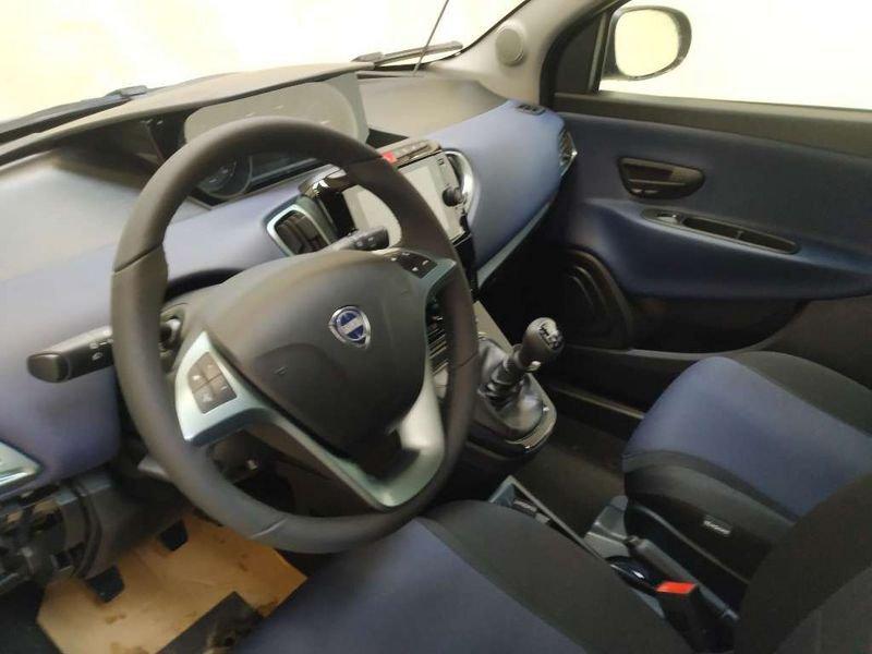 Lancia Ypsilon 1.0 firefly hybrid Platino s&s 70cv