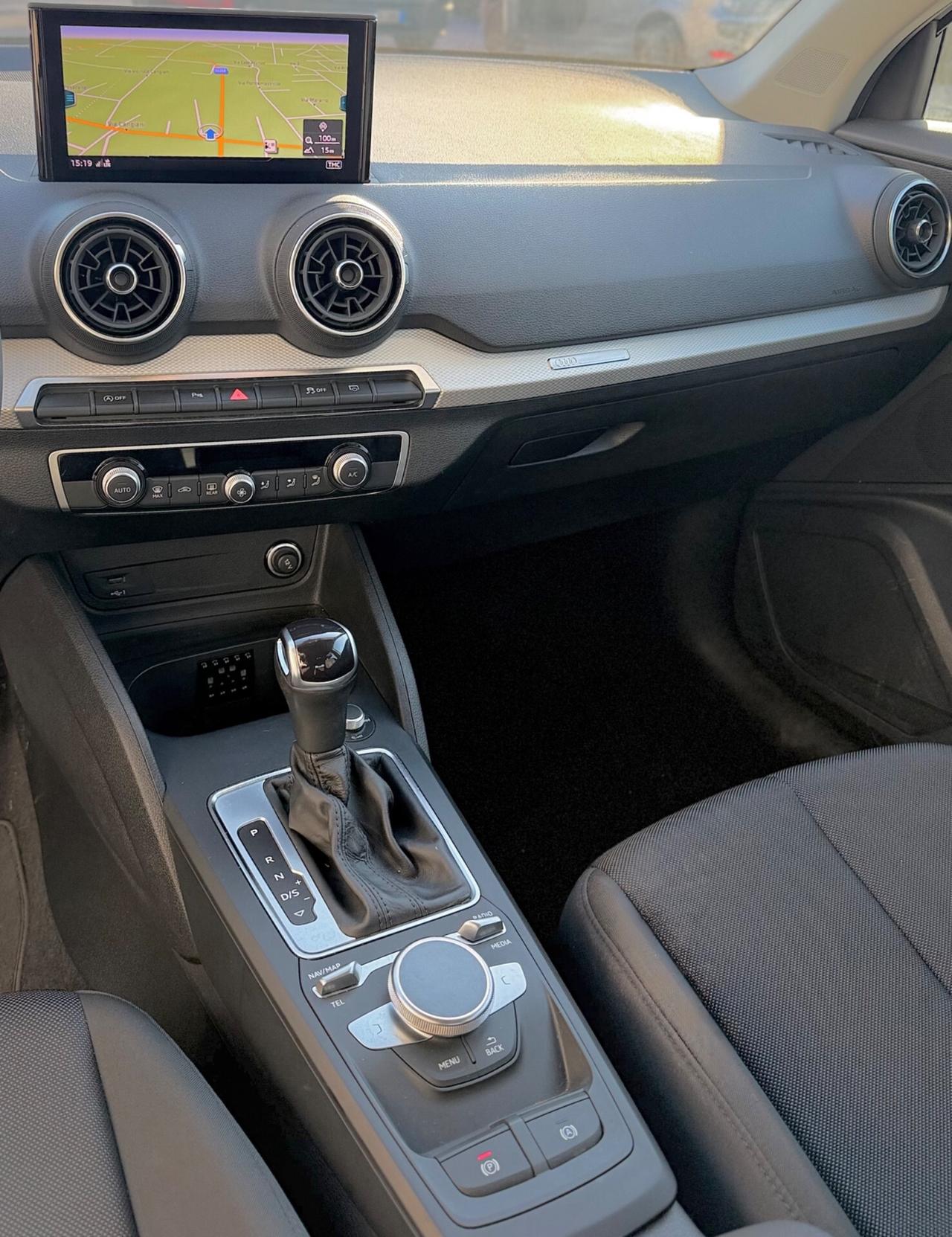 Audi Q2 2.0 Diesel Automatica Identity Black 115 Cv