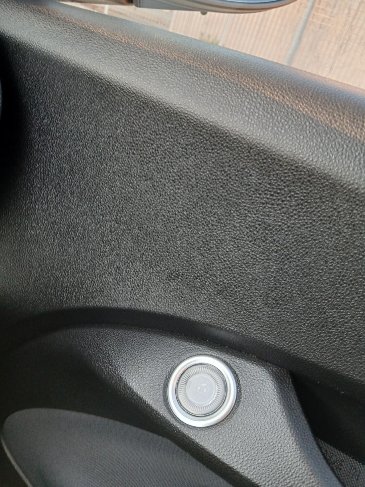 Fiat 500e Berlina 42 kWh Icon 13700€