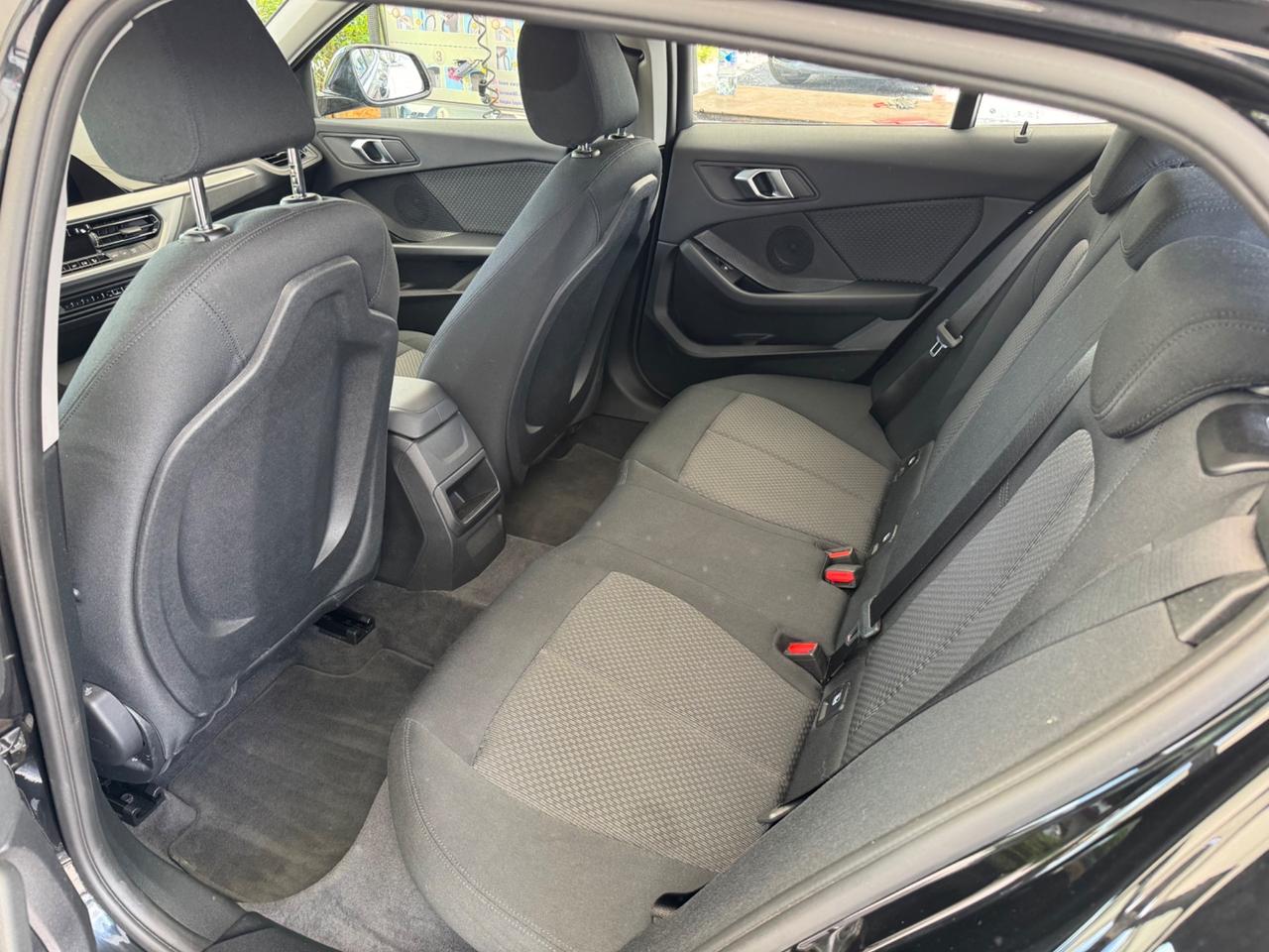 Bmw 118 116d 5p. Msport