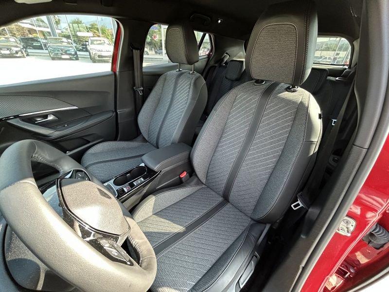 Peugeot 2008 PureTech 100 Allure NAVI+CAMERE 360+KEYLESS