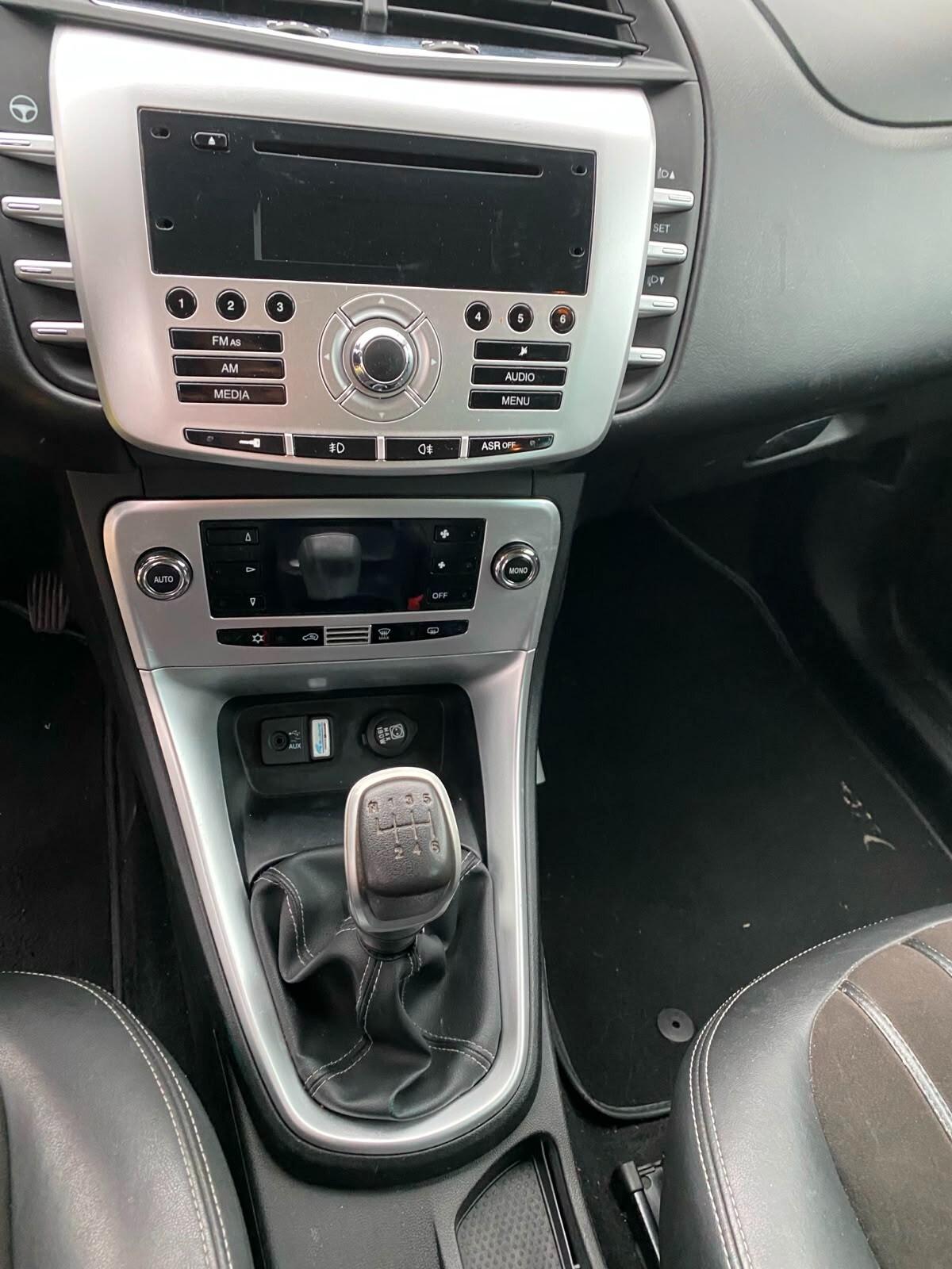 Lancia Delta 1.6 MJT DPF Gold
