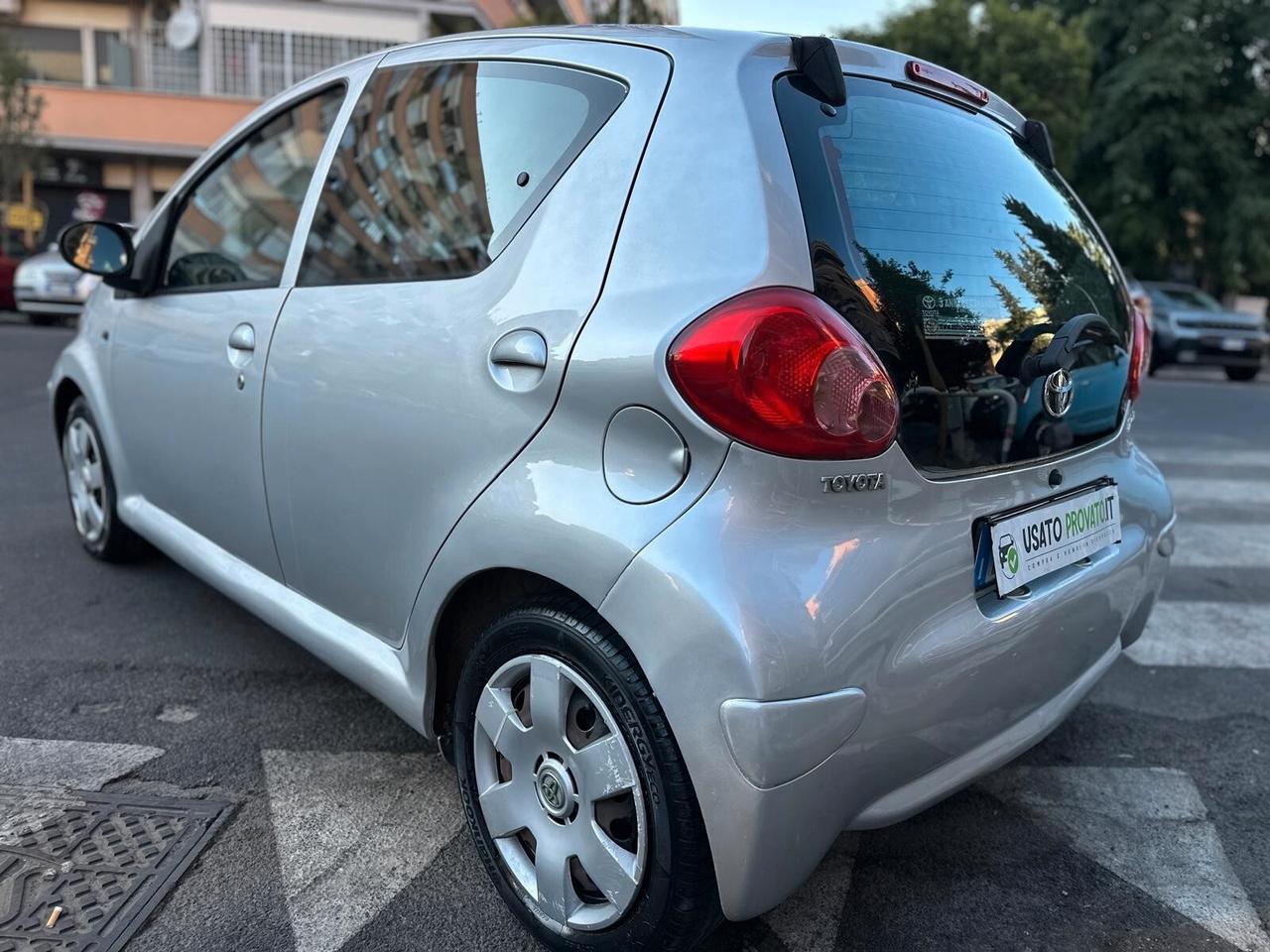 Toyota Aygo 1.0 NEOPATENTATI GARANZIA 12 MESI