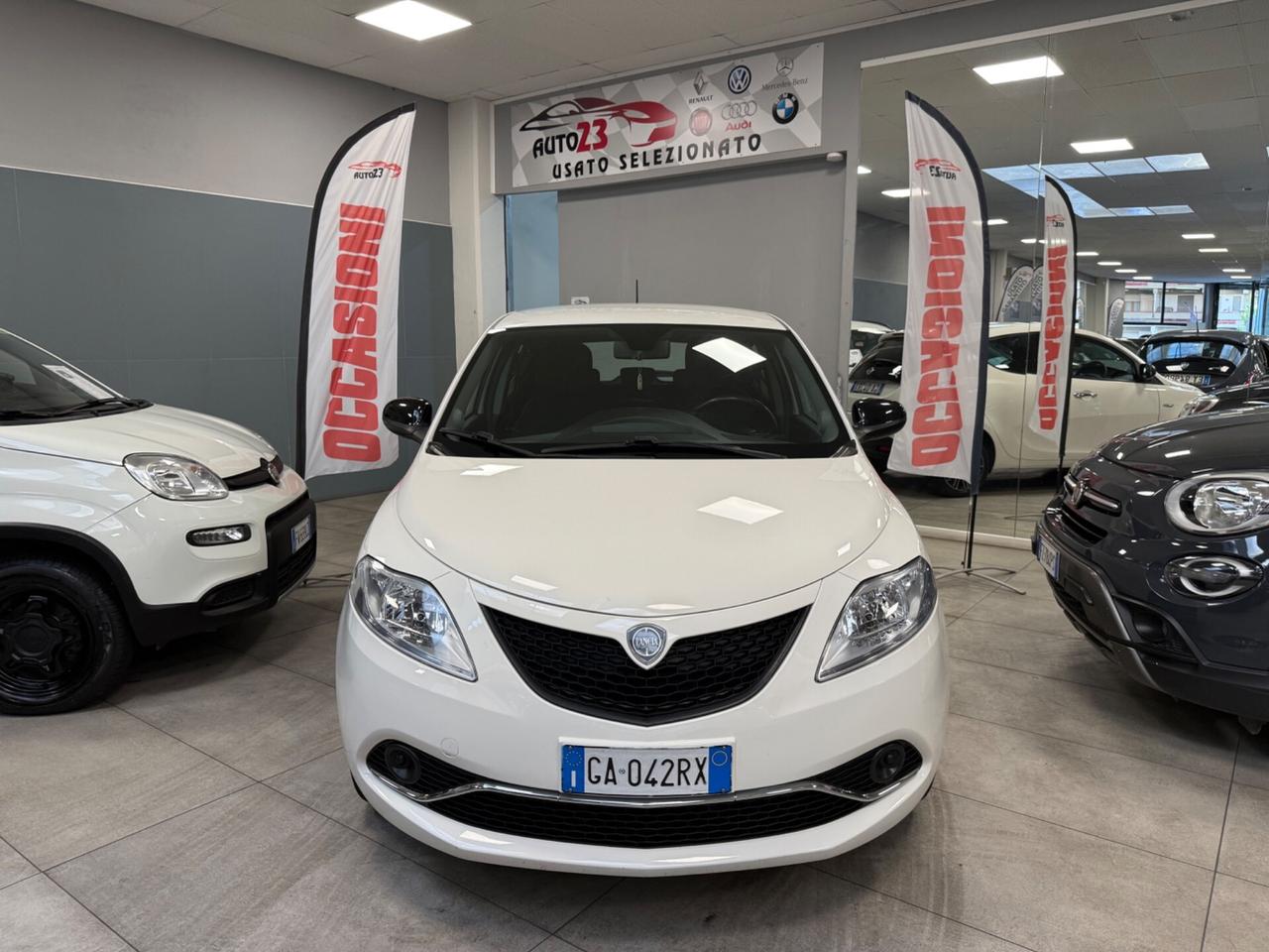 Lancia Ypsilon 1.2 69 CV 5 porte S&S Platinum Ok Neopatentati