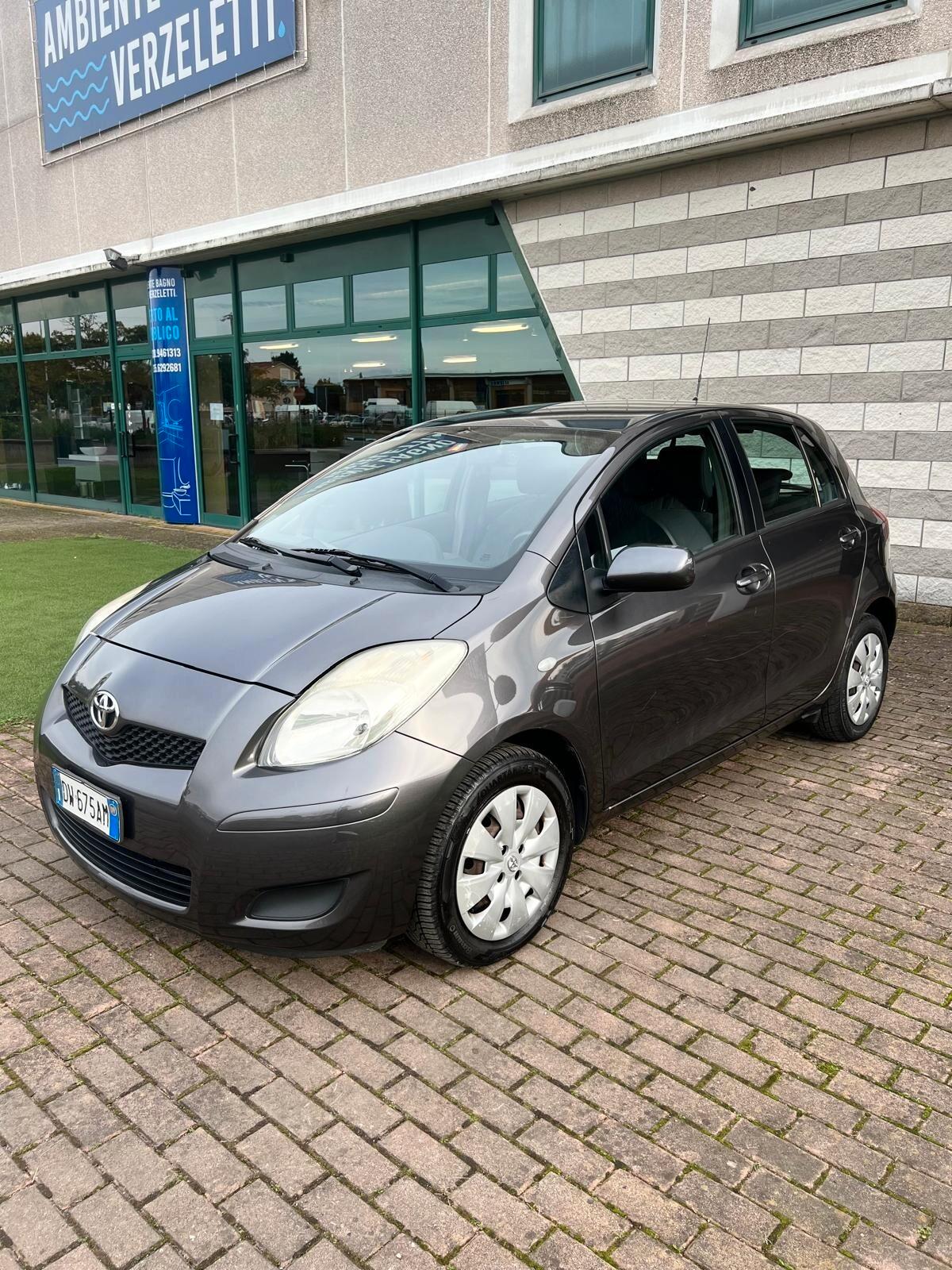 Toyota Yaris 1.3 5 porte