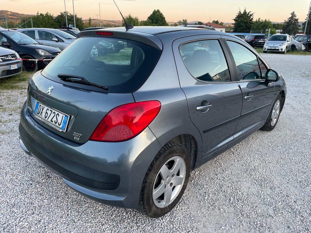 PEUGEOT 207 1.4 BENZINA/GPL NEOPATENTATI 2009 MOTORE NUOVO