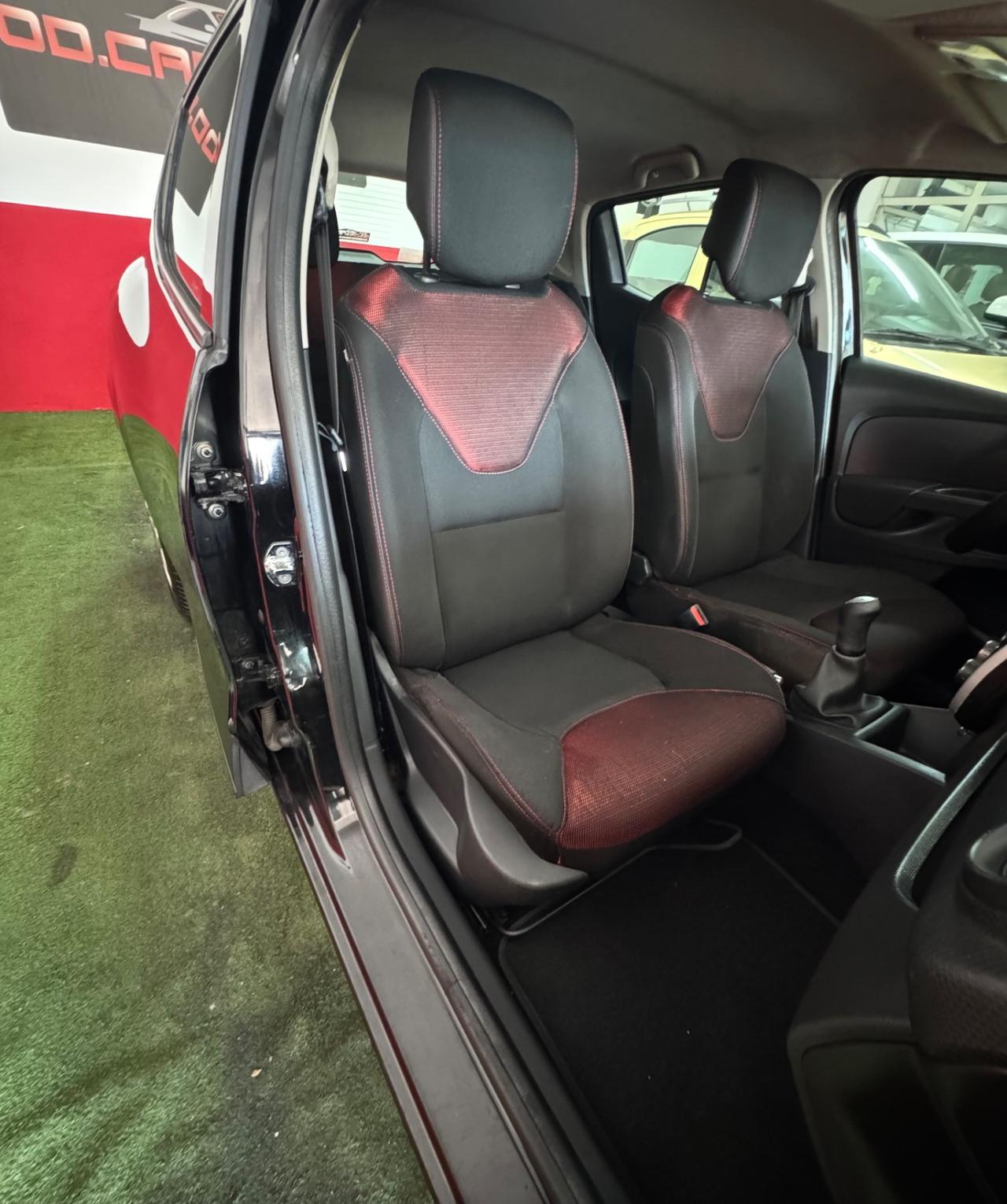 Renault Clio 1.2 75CV 5 porte Anno 2015 Unico proprietario