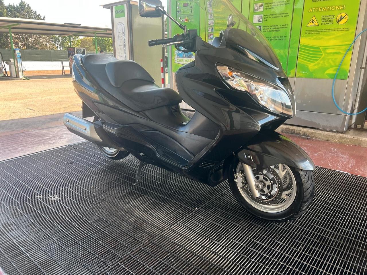 Suzuki Burgman 400