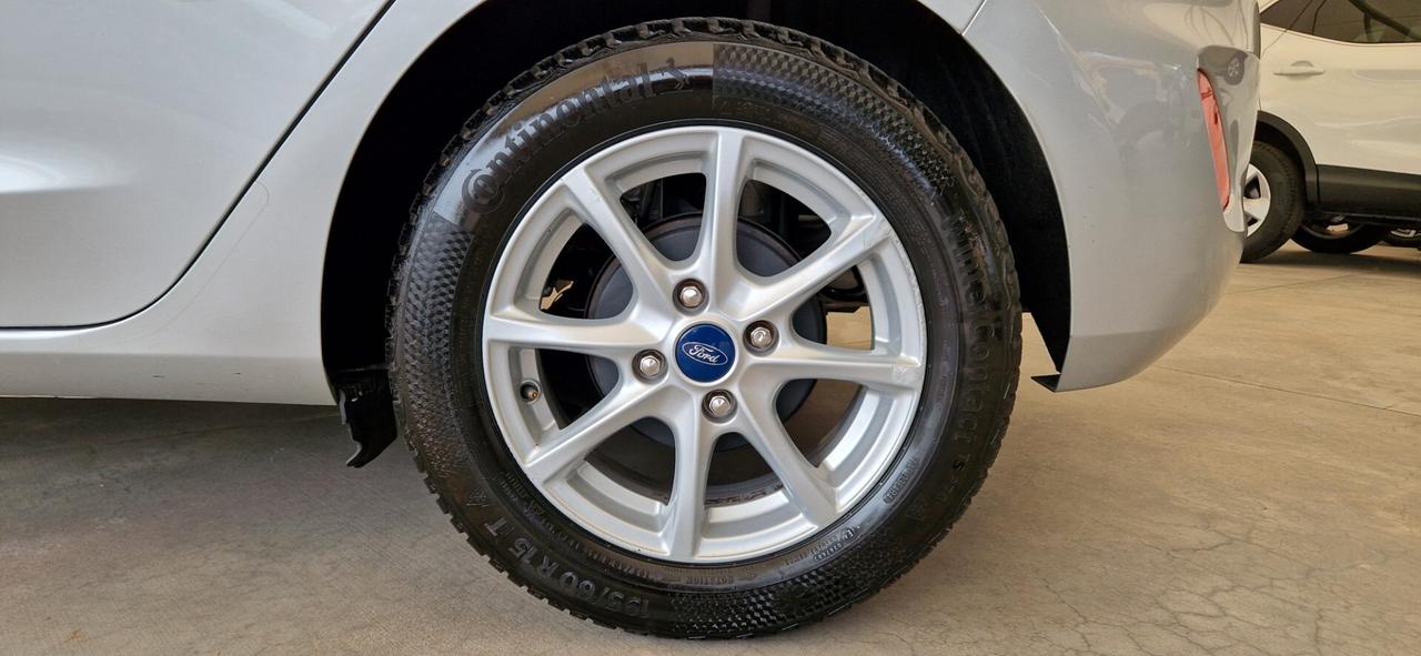Ford Fiesta 1.1 75cv GPL Titanium ** Navi - Led - Park Assist **