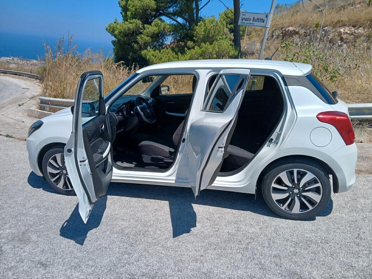 Suzuki Swift 1.2 Hybrid Top