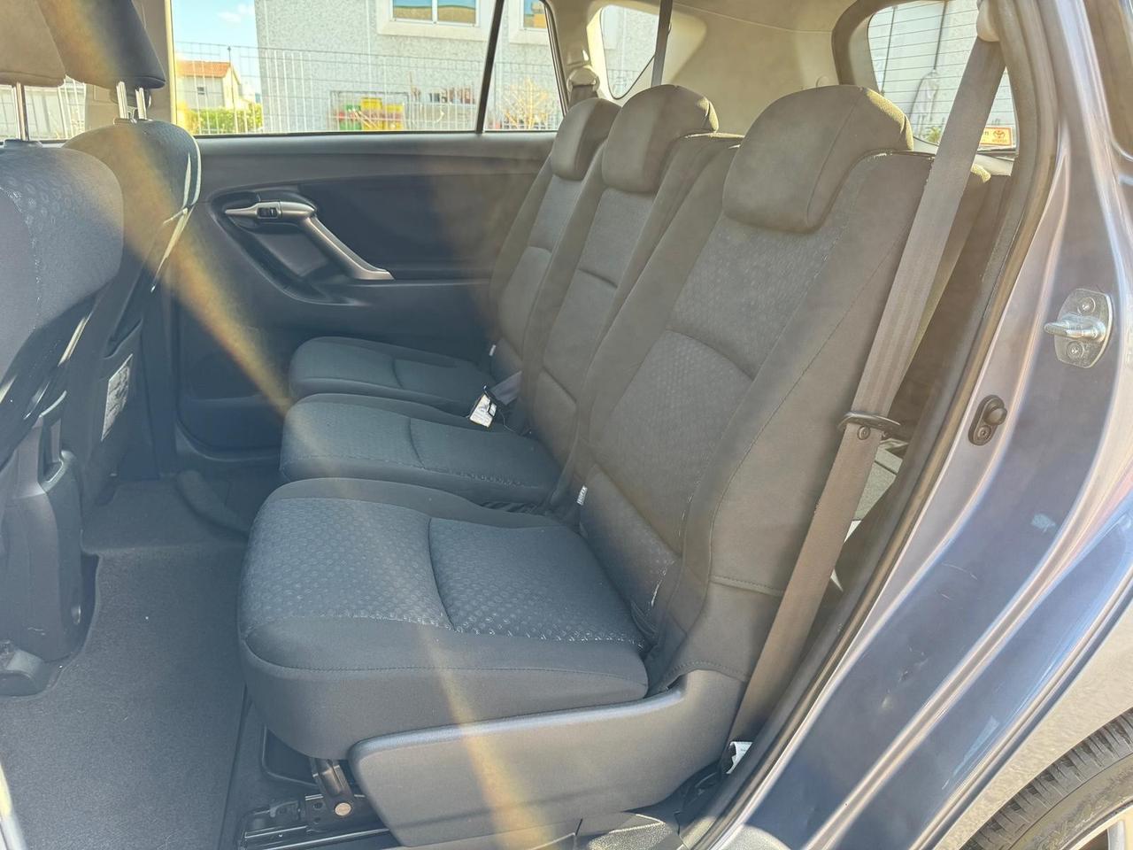 Toyota Verso 2.0 D Sol 146000 km GARANZIA 12 m