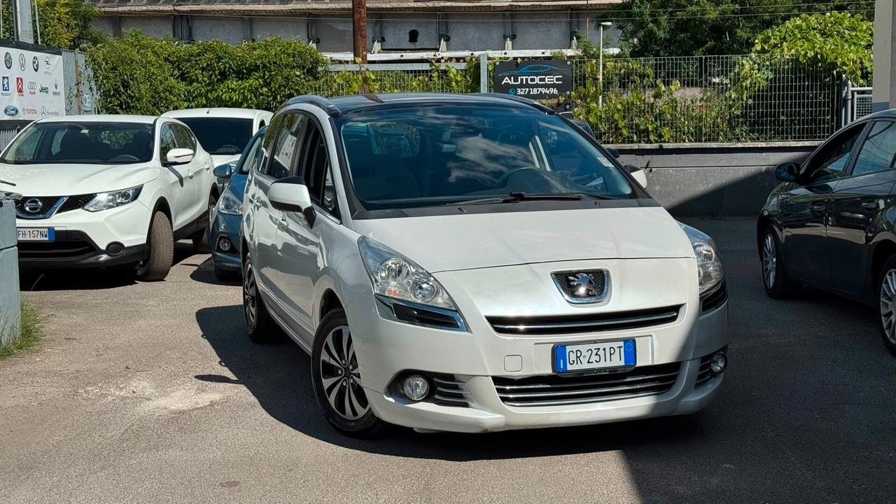 Peugeot 5008 1.6 HDi 115CV Business