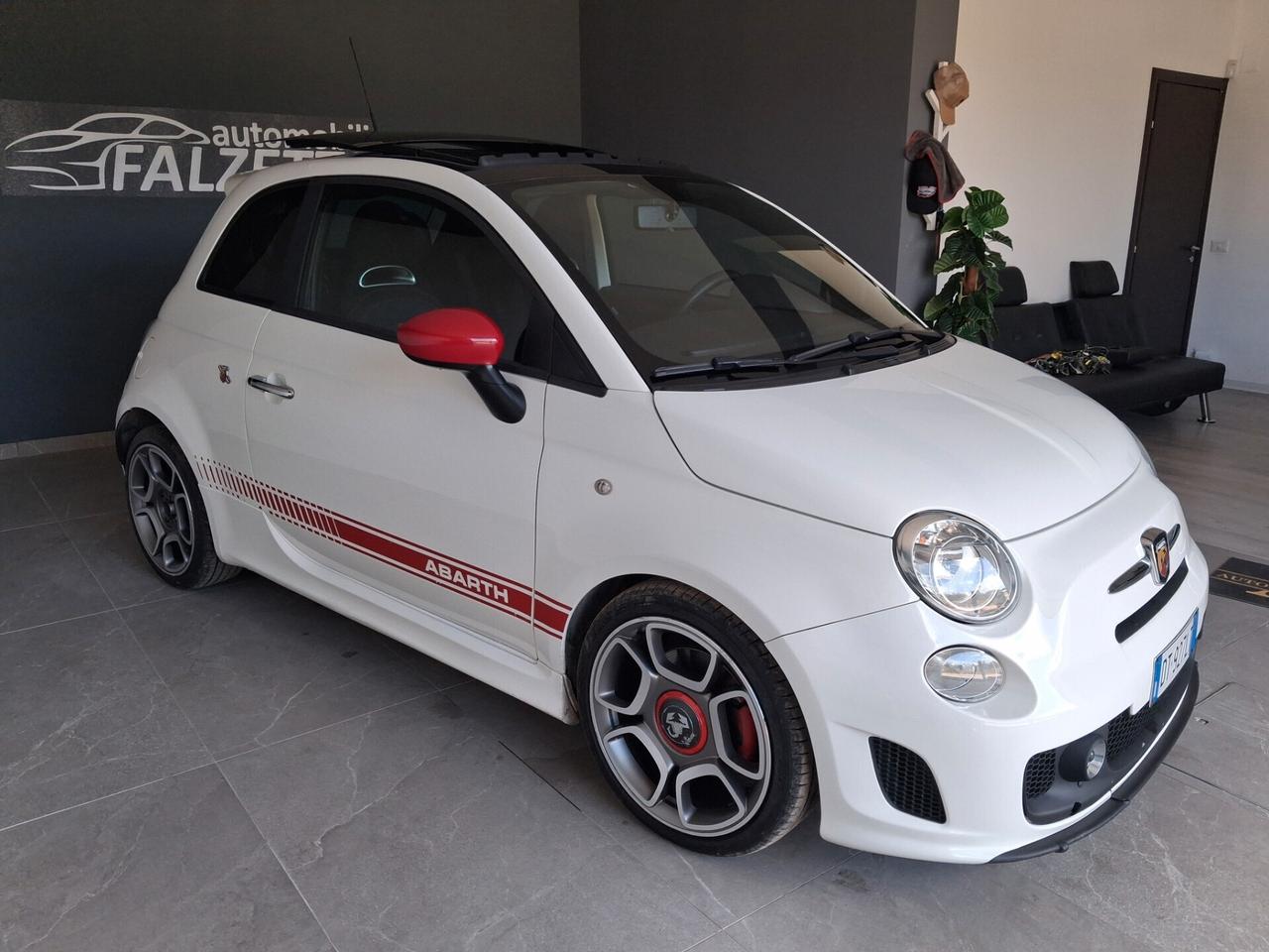 Abarth 500 1.4 Turbo T-Jet si accettano permute tetto panoramico apribile