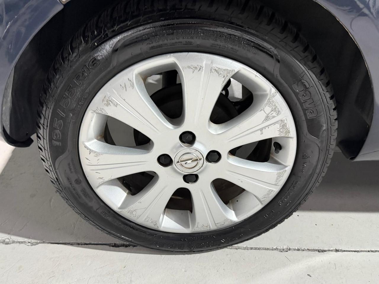 Opel Corsa Benzina Neopatentati 5 posti