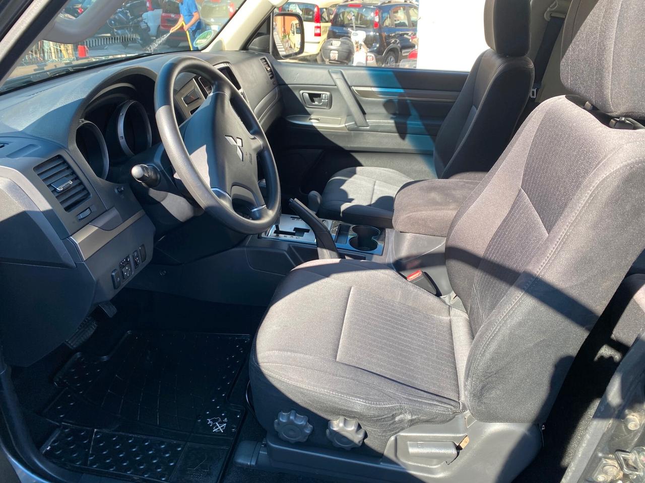 Mitsubishi Pajero 3.2 DI-D 16V aut. 3p. Intense DPF
