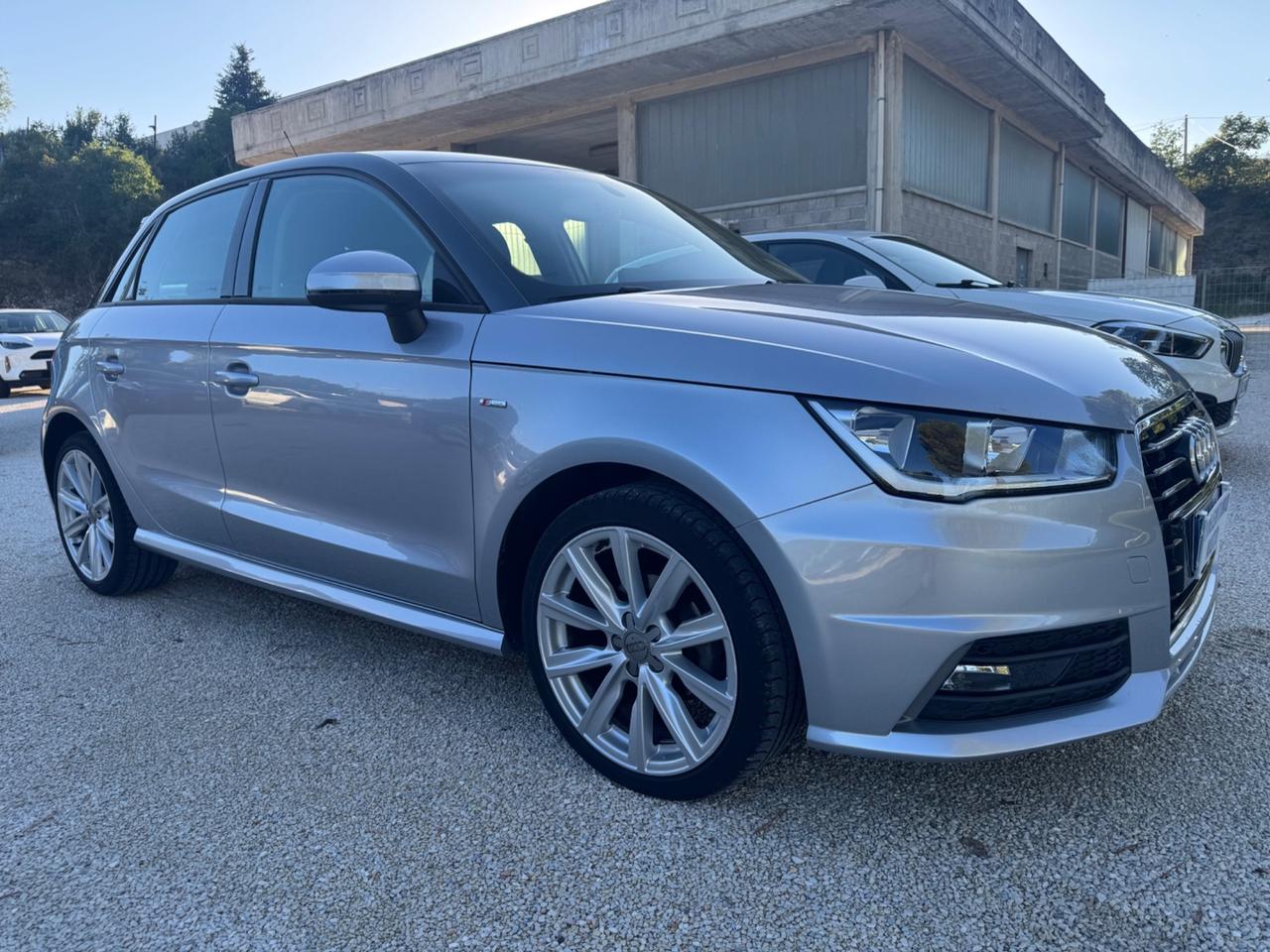 Audi A1 Sportback 1.4 TDI 90Cv S-Line Exterior