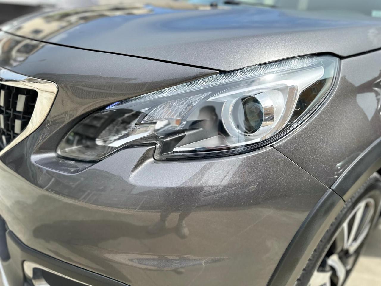 Peugeot 2008 BlueHDi 100 S&S Black Matt