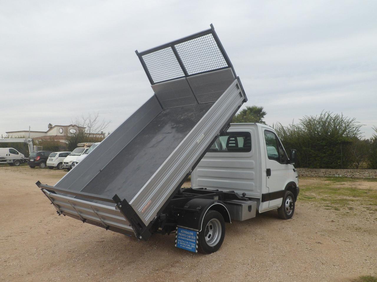Iveco Daily 35c12 ribaltabile trilaterale