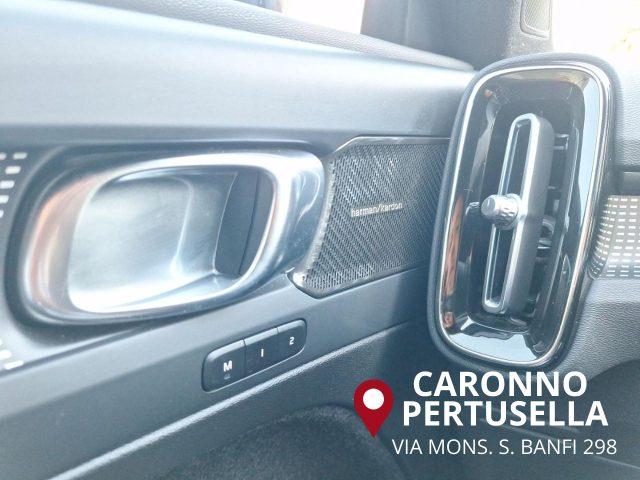 VOLVO XC40 B3 automatico Ultimate Dark