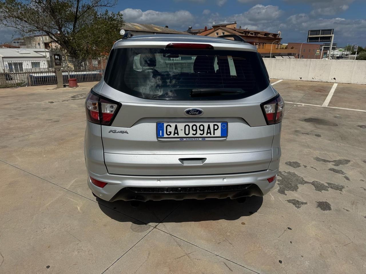 Ford Kuga 1.5 TDCI 120 CV S&S 2WD ST-Line