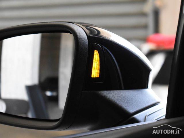 VOLKSWAGEN Golf 2.0 TSI GTI DSG Fari Matrix, Navi, Retrocamera