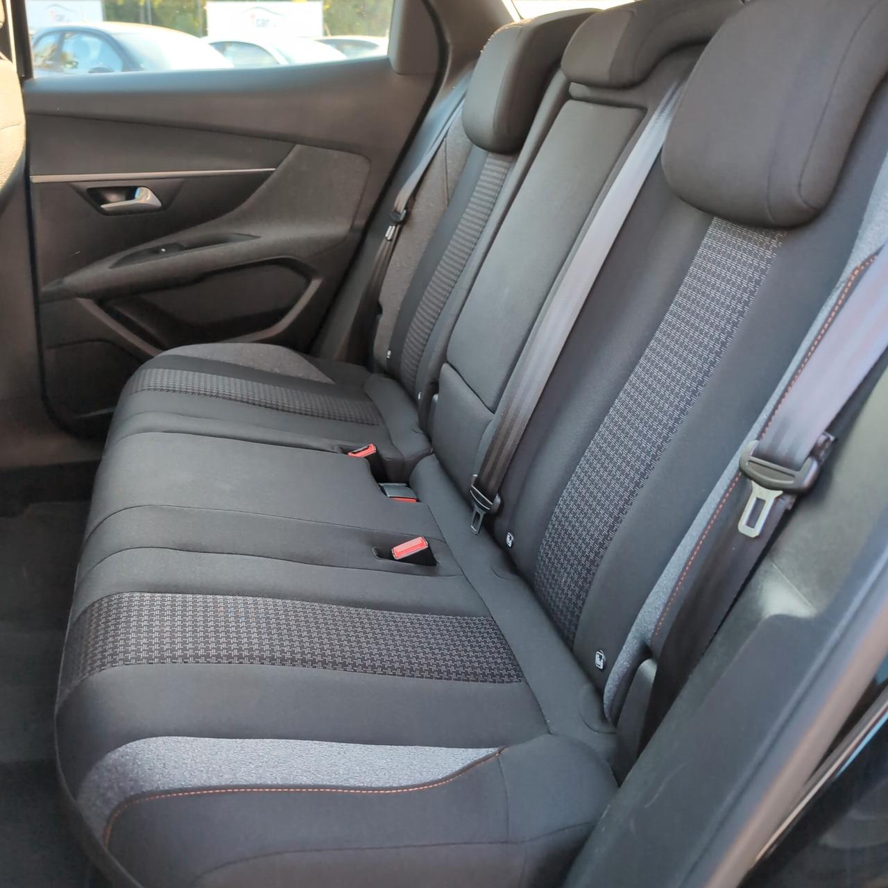 Peugeot 3008 1.5 Bluehdi 130 Cv Eat8 Business