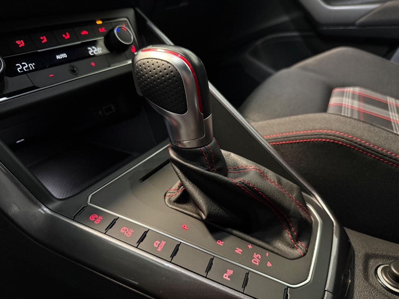 Volkswagen Polo 2.0 TSI GTI 200cv