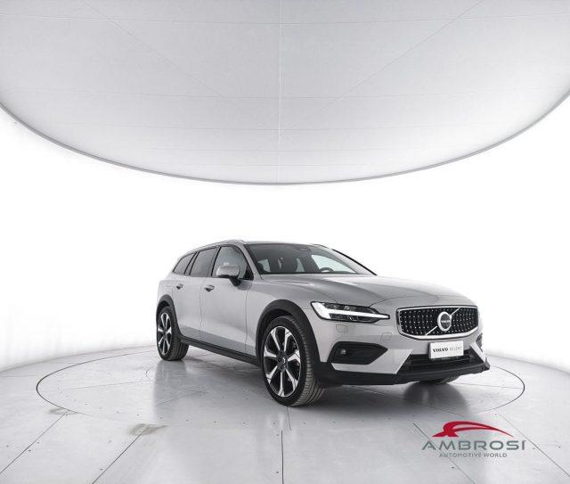 VOLVO V60 Cross Country 2.0 b4 Plus awd auto